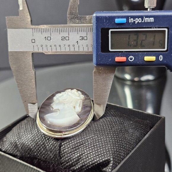 Antique Eaton & Co 925 Sterling Silver Mother Of Pearl Cameo Broach Hallmark - Picture 7 of 16